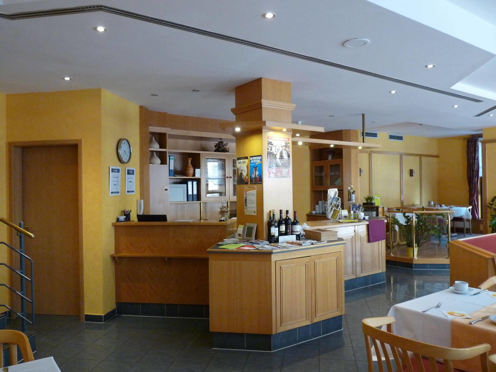 Hotel Garni "Zum Eichwerder" Templin Kültér fotó